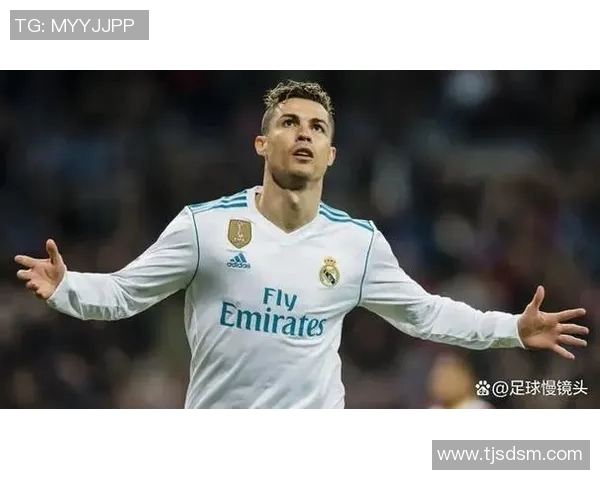 罗马与皇马的传奇对决C罗的巅峰时刻再现足球历史的辉煌瞬间