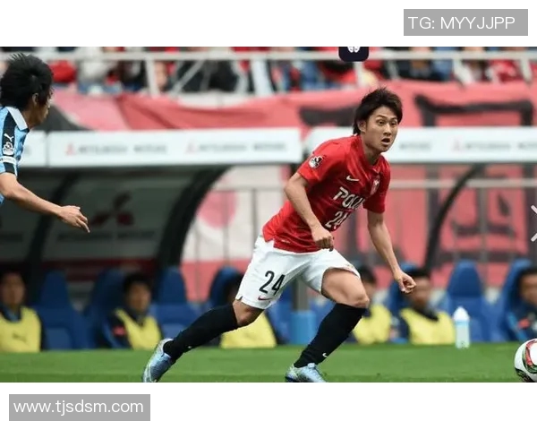 浦合红钻与上海的激烈对决揭示了足球战术与团队精神的完美结合 浦合红钻与上海的激烈对决揭示了足球战术与团队精神的完美结合