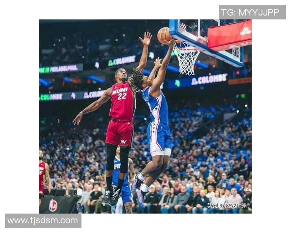 蝎子摆尾扣篮展现惊人弹跳力与精准技术的完美结合